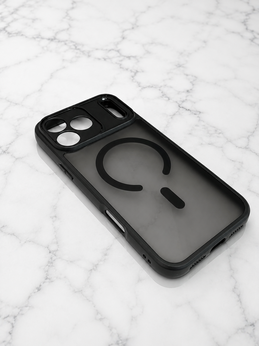 Etui na iPhone 17 pro max smoke matte