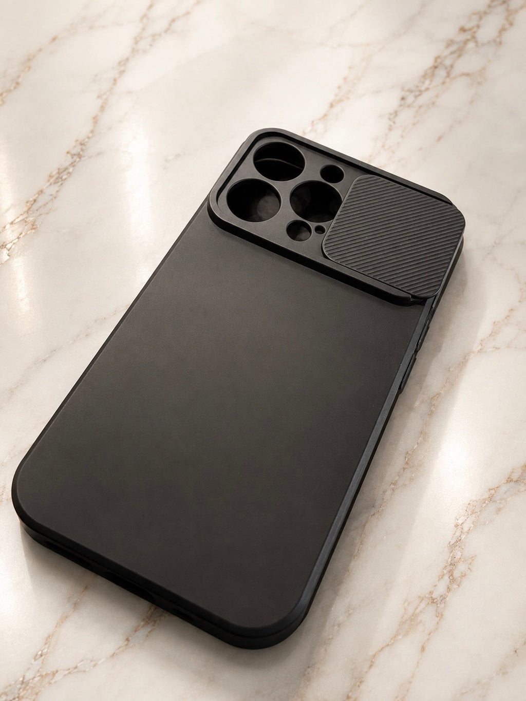 Etui na iPhone 16 pro max z osłoną
aparatu
