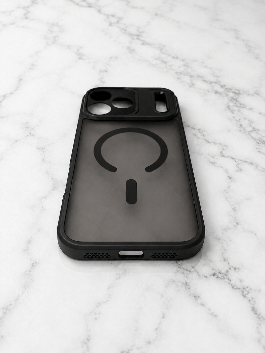 Etui na iPhone 17 pro smoke matte