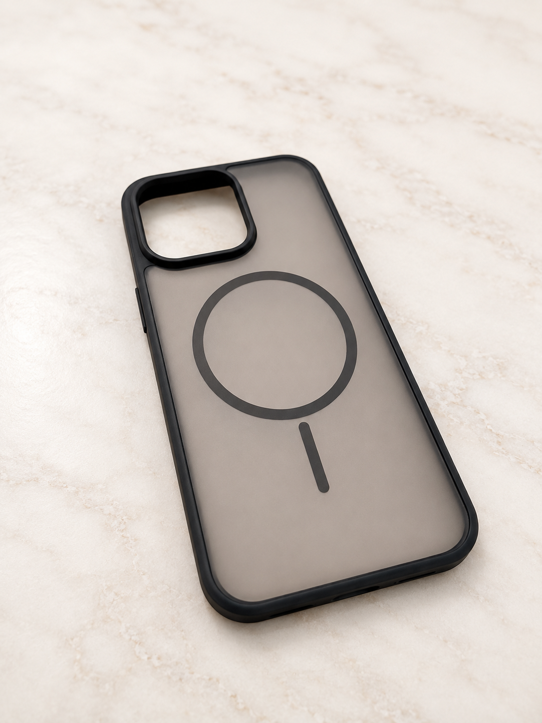 Etui na iPhone 15 pro max smoke matte