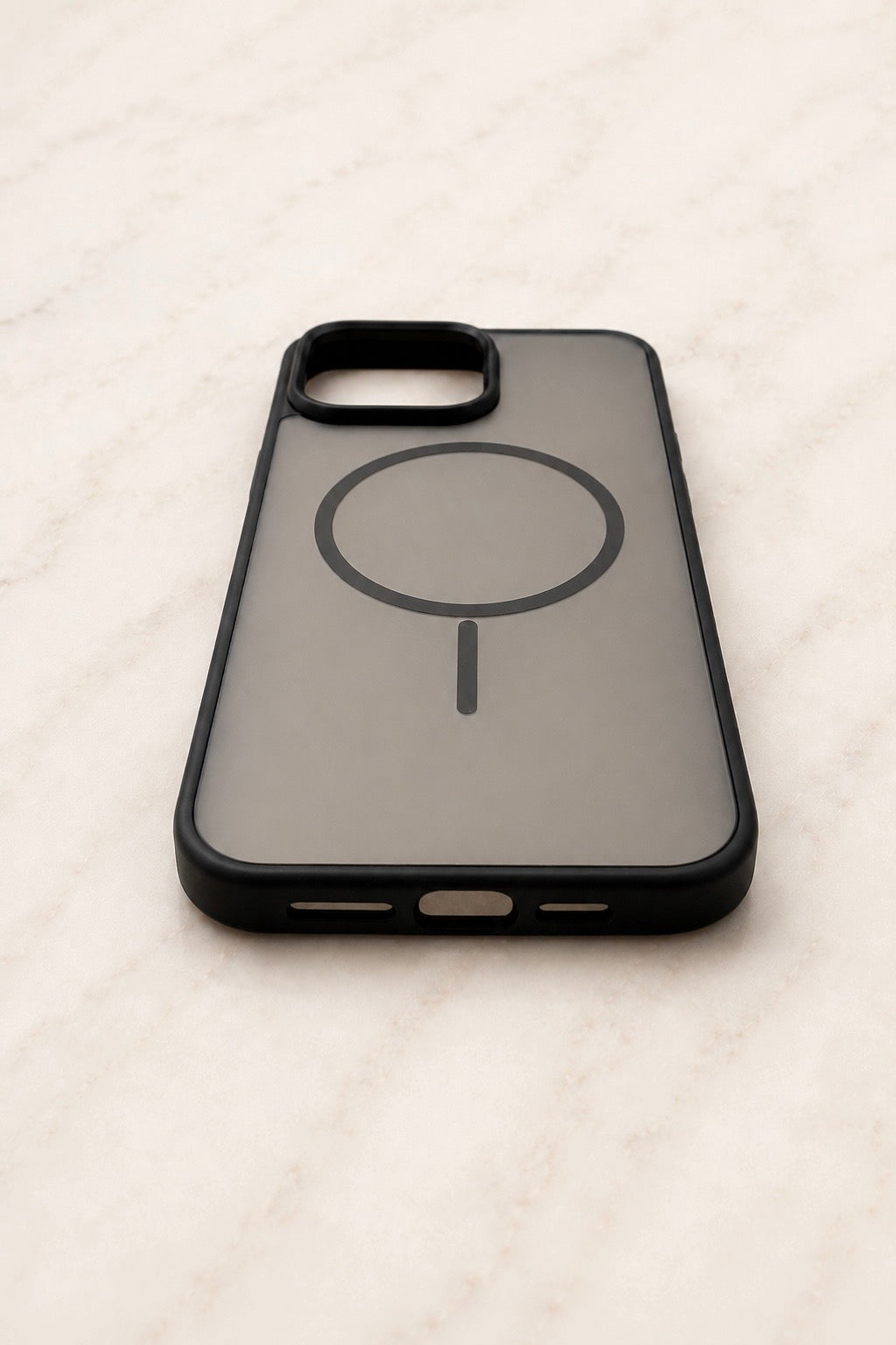 Etui na iPhone 15 pro max smoke matte